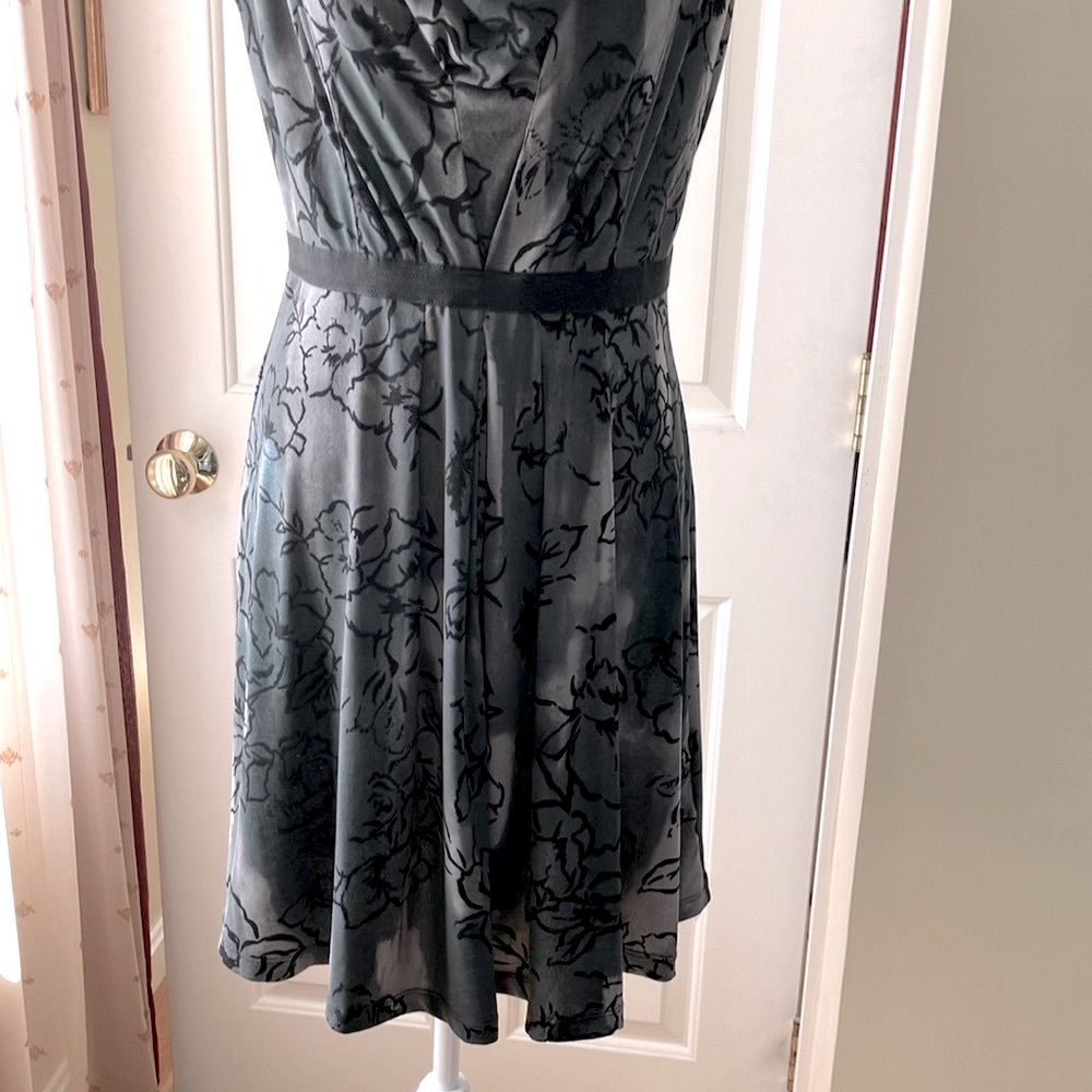 Simply Vera Women’s Sleeveless Dress - Picture 5 of 9